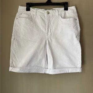 Seven7 White Bermudas Casual Summer Shorts NWT
